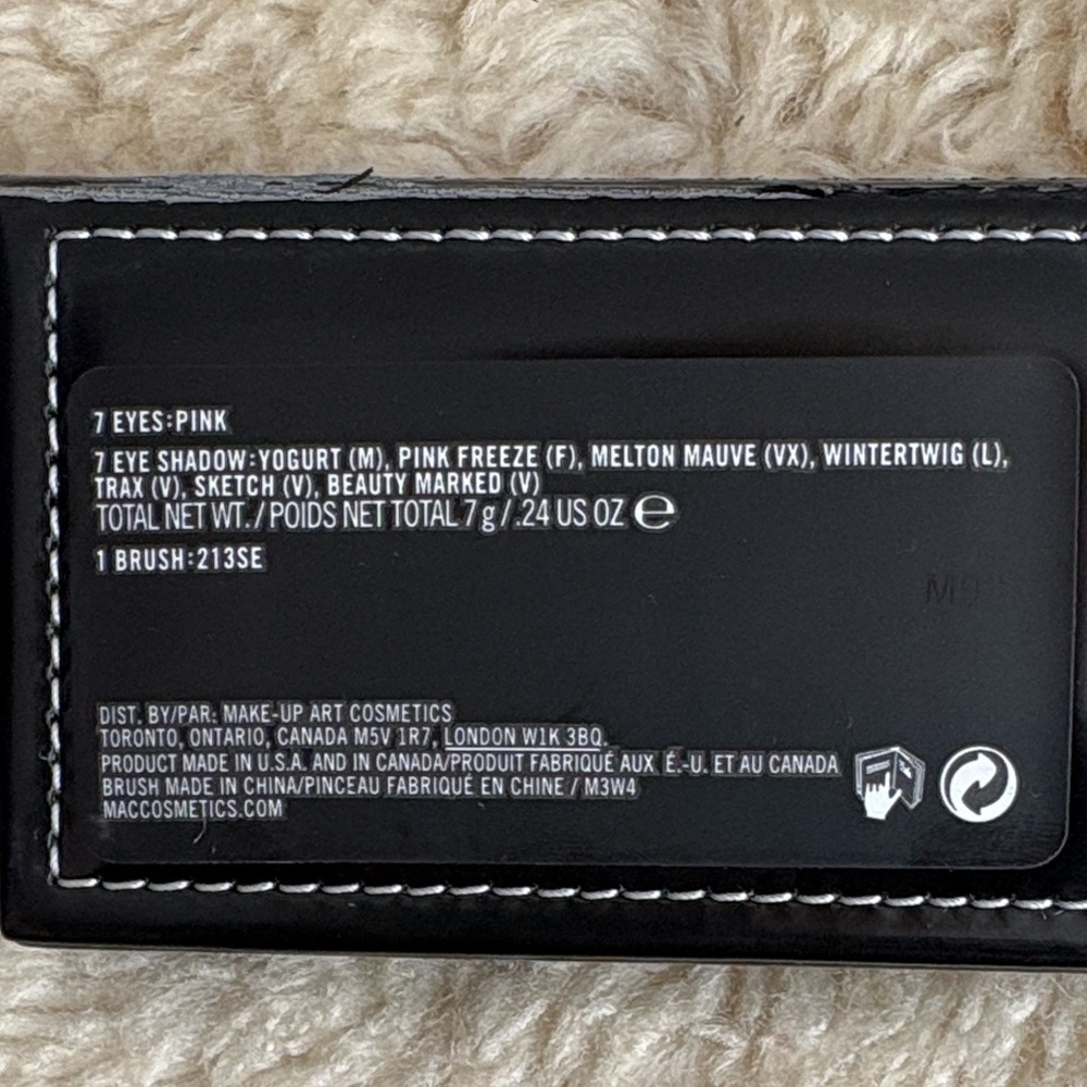 MAC Cosmetics Holidazzle 7 Pink Eyeshadow Palette RARE NEVER USED - Picture 4 of 7